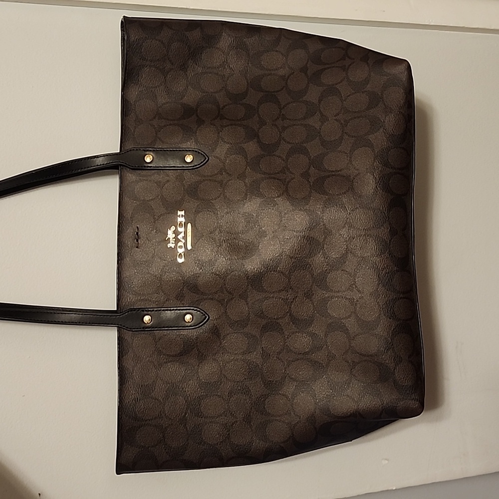 Coach signature town tote